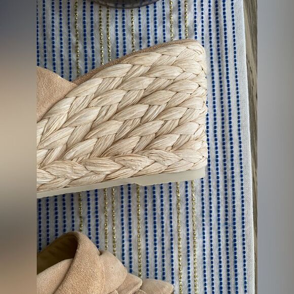 VINCE Women Gilian Suede Wedge Sandal Blonde Size 8M Beige NEW - Picture 8 of 16